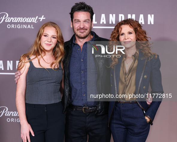 Kate Johnson, Bart Johnson and Robyn Lively arrive at the Los Angeles Premiere Of Paramount+'s Original Series 'Landman' Season 1 held at th...