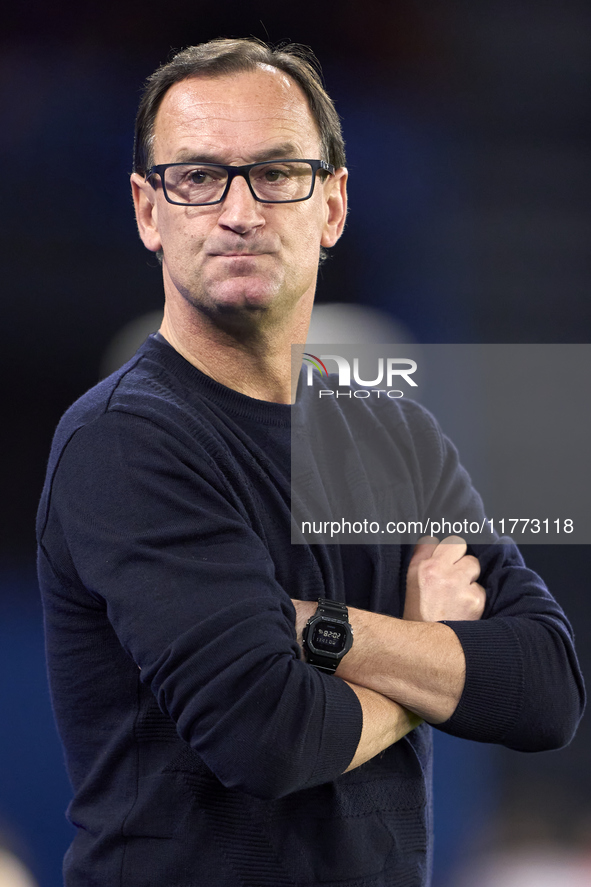 Joseba Etxeberria, Head Coach of SD Eibar, looks on before the LaLiga Hypermotion match between RC Deportivo de La Coruna and SD Eibar at Ab...