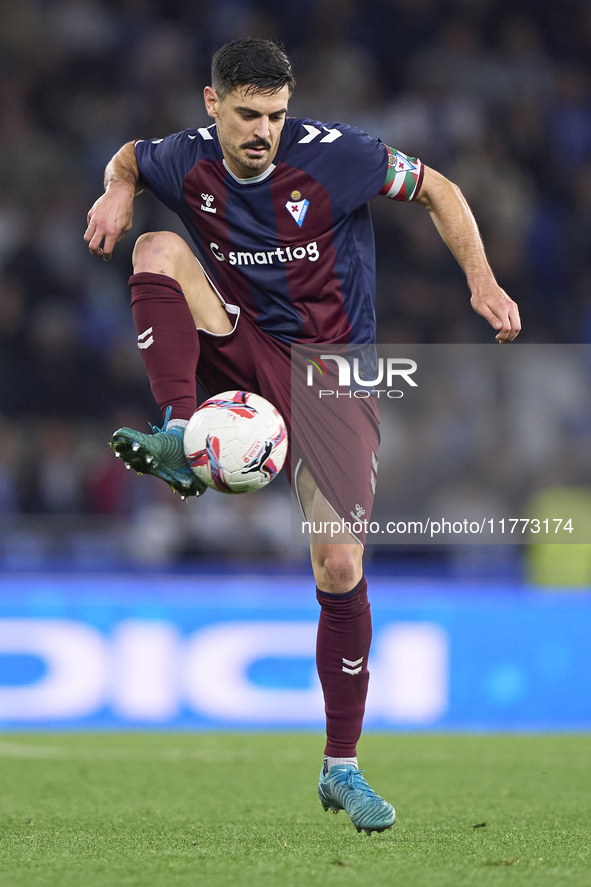 Sergio Alvarez of SD Eibar controls the ball during the LaLiga Hypermotion match between RC Deportivo de La Coruna and SD Eibar at Abanca Ri...