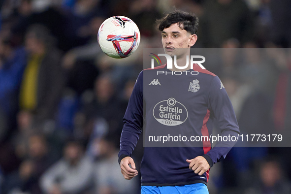 Charlie Patino of RC Deportivo de La Coruna warms up during the LaLiga Hypermotion match between RC Deportivo de La Coruna and SD Eibar at A...