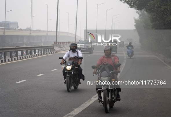 Visibility drops due to severe air pollution in New Delhi, India, on November 13, 2024 