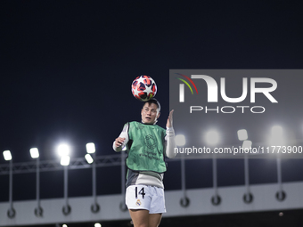 Maria Mendez of Real Madrid women warms up during the UEFA Women's Champions League match between Real Madrid and FC Twente at Alfredo Di St...