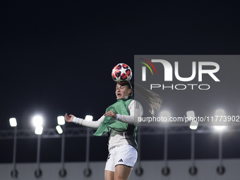 Maria Mendez of Real Madrid women warms up during the UEFA Women's Champions League match between Real Madrid and FC Twente at Alfredo Di St...