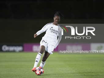 Naomie Feller of Real Madrid women controls the ball during the UEFA Women's Champions League match between Real Madrid and FC Twente at Alf...