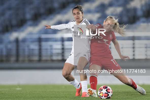 Oihane Hernandez of Real Madrid women and Amanda Andradottir of FC Twente play during the UEFA Women's Champions League match between Real M...