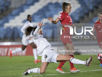 Signe Bruun of Real Madrid women attempts a shot during the UEFA Women's Champions League match between Real Madrid and FC Twente at Alfredo...