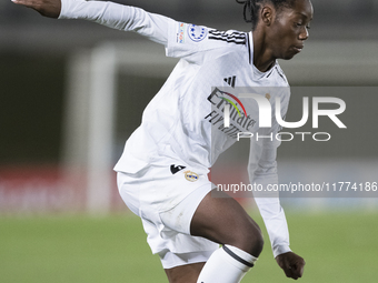 Naomie Feller of Real Madrid women controls the ball during the UEFA Women's Champions League match between Real Madrid and FC Twente at Alf...