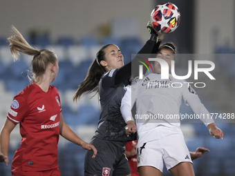 Carla Camacho of Real Madrid Women and Olivia Clark of FC Twente fight for the ball during the UEFA Women's Champions League match between R...