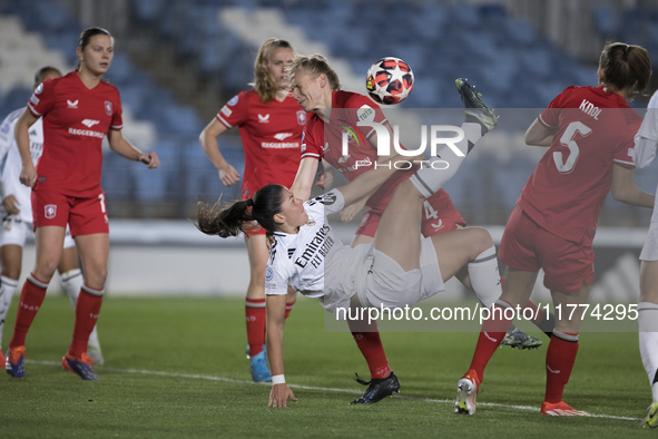 Maria Mendez of Real Madrid women attempts a shot during the UEFA Women's Champions League match between Real Madrid and FC Twente at Alfred...