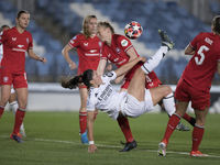 Maria Mendez of Real Madrid women attempts a shot during the UEFA Women's Champions League match between Real Madrid and FC Twente at Alfred...