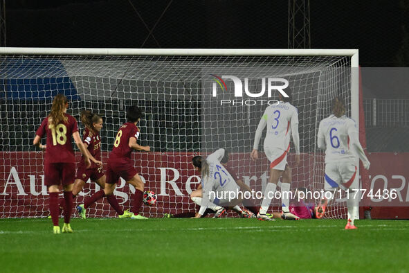 Vanessa Gilles of Olympique Lyonnais scores the goal for 0-3 during Group A - Day 3 of the UEFA Women's Champions League 2023/24 between A.S...