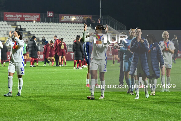 Olympique Lyonnais greet the fans during Group A - Day 3 - UEFA Women's Champions League 2023/24 between A.S. Roma and Olympique Lyonnais at...