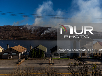 The Jennings Creek Wildfire burns near Greenwood Lake, NY, U.S., on November 13, 2024. The fire burns roughly 5000 acres with fire crews and...