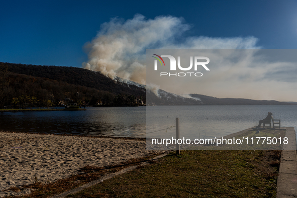 The Jennings Creek Wildfire burns near Greenwood Lake, NY, U.S., on November 13, 2024. The fire burns roughly 5000 acres with fire crews and...