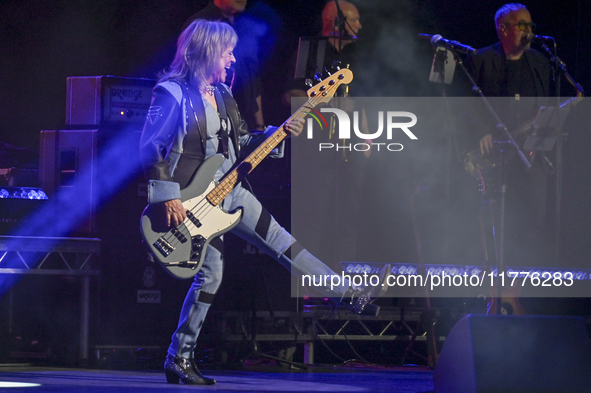 Suzi Quatro performs live at the London Palladium. 