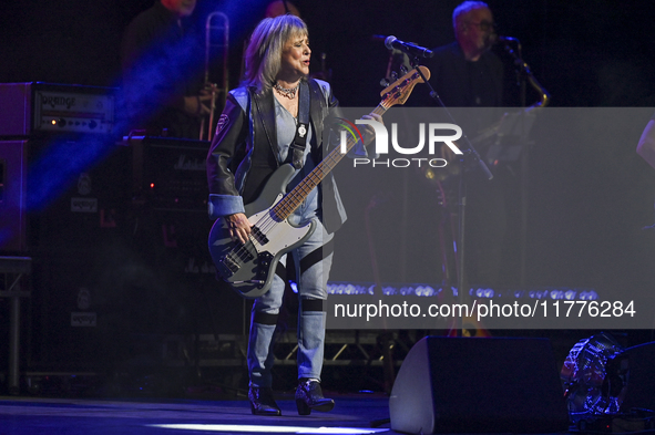 Suzi Quatro performs live at the London Palladium. 