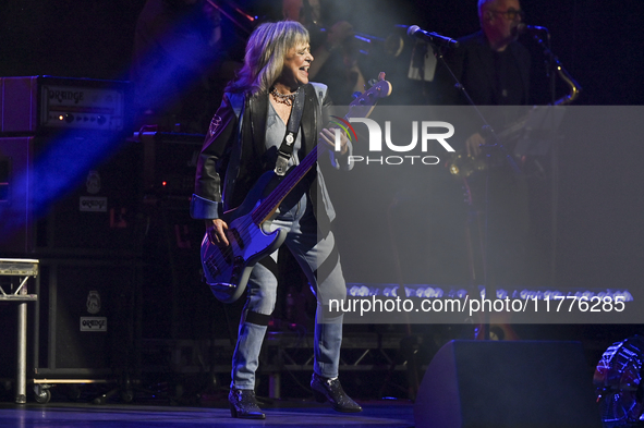 Suzi Quatro performs live at the London Palladium. 