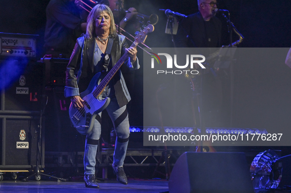 Suzi Quatro performs live at the London Palladium. 