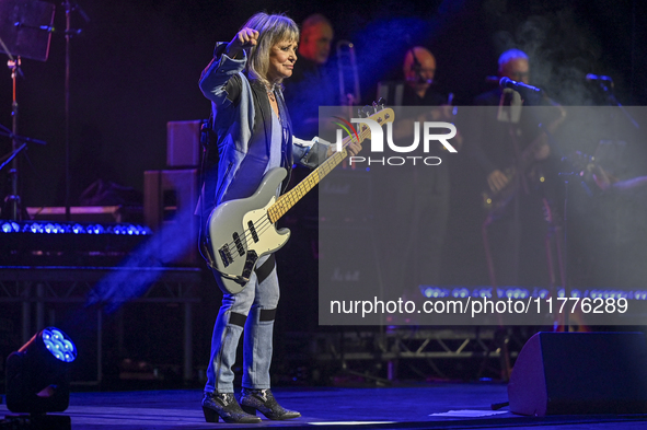 Suzi Quatro performs live at the London Palladium. 