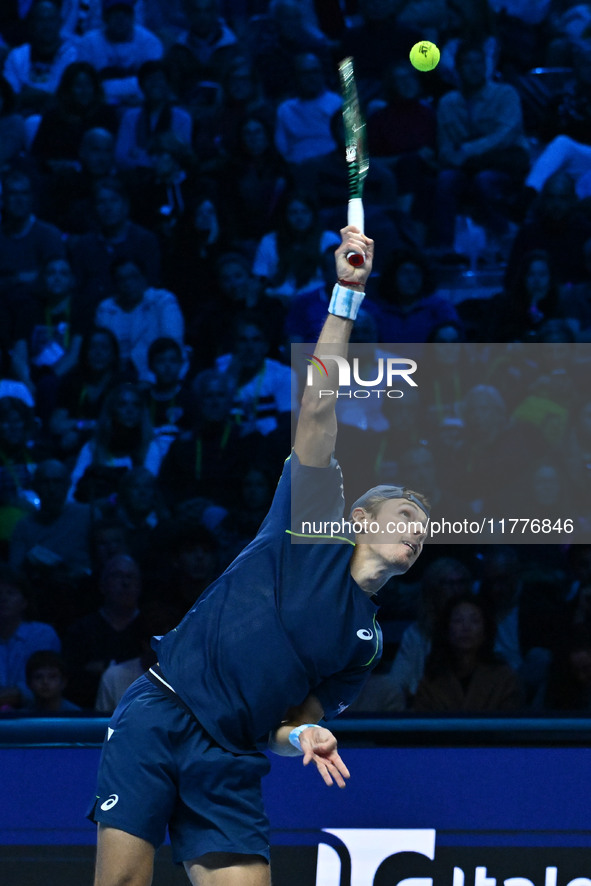 Alex de Minaur (AUS) competes against Taylor Fritz (USA) during day five of the Nitto ATP finals 2024 at Inalpi Arena in Turin, Italy, on No...