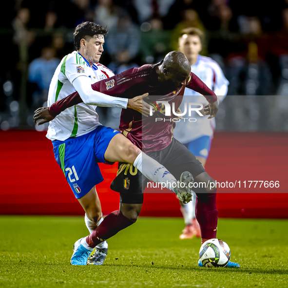 Italy defender Alessandro Bastoni and Belgium forward Romelu Lukaku play during the match between Belgium and Italy at the King Baudouin Sta...