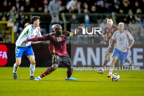 Italy defender Alessandro Bastoni and Belgium forward Romelu Lukaku play during the match between Belgium and Italy at the King Baudouin Sta...