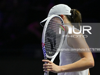 RIYADH, SAUDI ARABIA - NOVEMBER 05: Iga Swiatek of Poland during her match against Coco Gauff of USA, on day 4 of the 2024 WTA Finals, part...