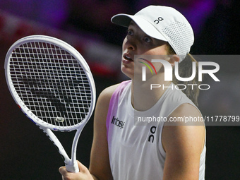 RIYADH, SAUDI ARABIA - NOVEMBER 05: Iga Swiatek of Poland during her match against Coco Gauff of USA, on day 4 of the 2024 WTA Finals, part...