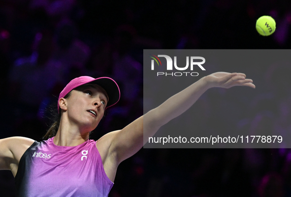 RIYADH, SAUDI ARABIA - NOVEMBER 07: Iga Swiatek of Poland during her match against Daria Kasatkina, on Day 6 of the 2024 WTA Finals, part of...