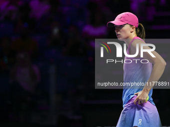 RIYADH, SAUDI ARABIA - NOVEMBER 07: Iga Swiatek of Poland during her match against Daria Kasatkina, on Day 6 of the 2024 WTA Finals, part of...