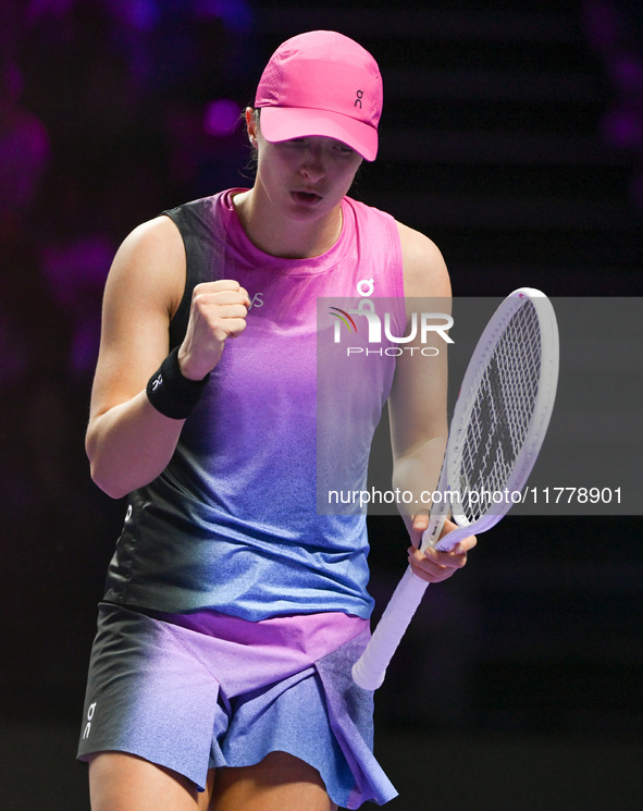 RIYADH, SAUDI ARABIA - NOVEMBER 07: Iga Swiatek of Poland during her match against Daria Kasatkina, on Day 6 of the 2024 WTA Finals, part of...