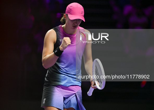 RIYADH, SAUDI ARABIA - NOVEMBER 07: Iga Swiatek of Poland during her match against Daria Kasatkina, on Day 6 of the 2024 WTA Finals, part of...