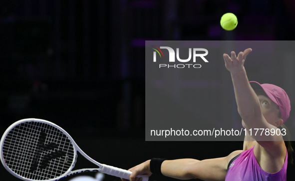 RIYADH, SAUDI ARABIA - NOVEMBER 07: Iga Swiatek of Poland during her match against Daria Kasatkina, on Day 6 of the 2024 WTA Finals, part of...