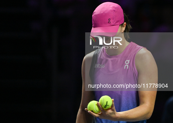 RIYADH, SAUDI ARABIA - NOVEMBER 07: Iga Swiatek of Poland during her match against Daria Kasatkina, on Day 6 of the 2024 WTA Finals, part of...