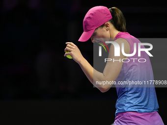 RIYADH, SAUDI ARABIA - NOVEMBER 07: Iga Swiatek of Poland during her match against Daria Kasatkina, on Day 6 of the 2024 WTA Finals, part of...