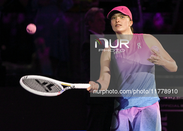 RIYADH, SAUDI ARABIA - NOVEMBER 07: Iga Swiatek of Poland celebrates after winning her match against Daria Kasatkina, on Day 6 of the 2024 W...