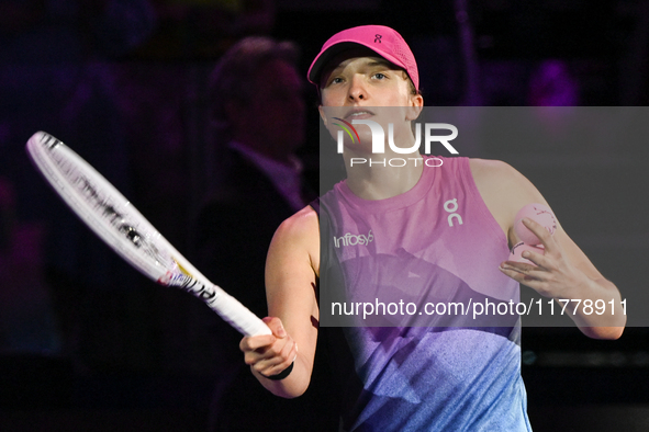 RIYADH, SAUDI ARABIA - NOVEMBER 07: Iga Swiatek of Poland celebrates after winning her match against Daria Kasatkina, on Day 6 of the 2024 W...