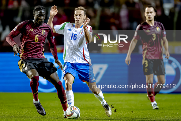 Belgium midfielder Amadou Onana and Italy midfielder Davide Frattesi play during the match between Belgium and Italy at the King Baudouin St...