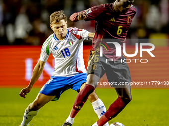 Italy midfielder Nicolo Barella and Belgium midfielder Amadou Onana play during the match between Belgium and Italy at the King Baudouin Sta...