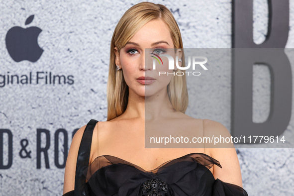 Jennifer Lawrence arrives at the Los Angeles Premiere Of Apple Original Films' 'Bread And Roses' held at the Hammer Museum on November 14, 2...