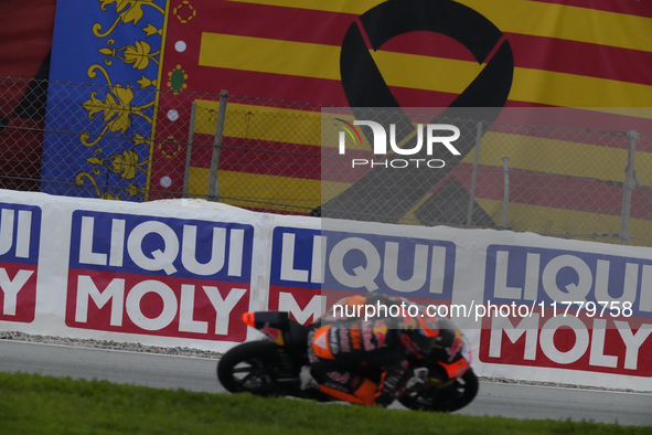 Flag of the Valencian Community in memory of the victims of the floods during the free practice of the Motul Solidarity Grand Prix of Barcel...