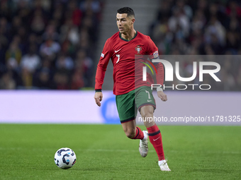 Cristiano Ronaldo of Portugal plays during the UEFA Nations League 2024/25 League A Group A1 match between Portugal and Poland at Estadio Do...