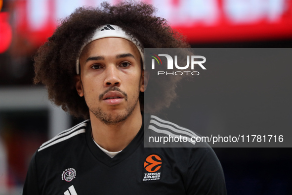 Tyson Ward plays during the match between FC Barcelona and Paris Basketball, corresponding to week 10 of the Turkish Airlines Euroleague, at...