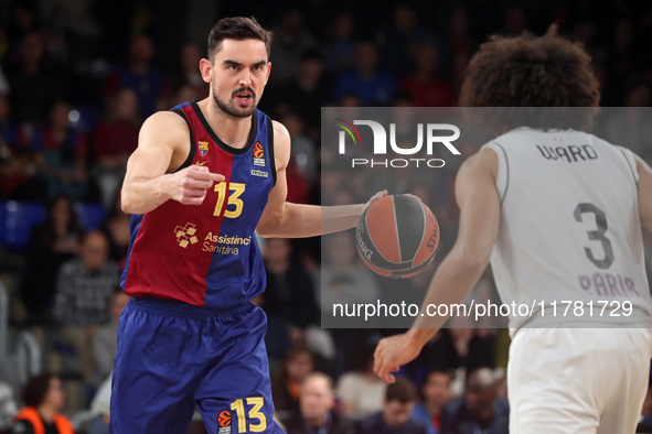 Tomas Satoransky plays during the match between FC Barcelona and Paris Basketball, corresponding to week 10 of the Turkish Airlines Euroleag...