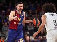 Tomas Satoransky plays during the match between FC Barcelona and Paris Basketball, corresponding to week 10 of the Turkish Airlines Euroleag...