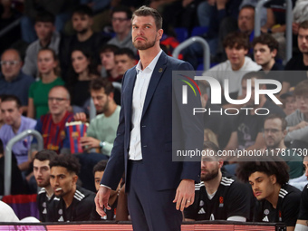 Tiago Splitter coaches during the match between FC Barcelona and Paris Basketball, corresponding to week 10 of the Turkish Airlines Euroleag...