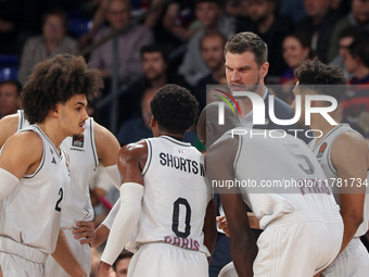 Tiago Splitter coaches during the match between FC Barcelona and Paris Basketball, corresponding to week 10 of the Turkish Airlines Euroleag...