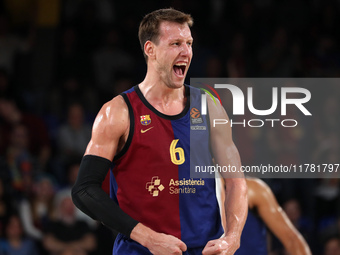 Jan Vesely plays during the match between FC Barcelona and Paris Basketball, corresponding to week 10 of the Turkish Airlines Euroleague, at...