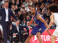 Kevin Punter plays during the match between FC Barcelona and Baskonia Vitoria-Gasteiz, corresponding to week 8 of the Turkish Airlines Eurol...