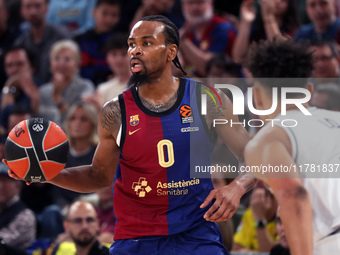 Kevin Punter plays during the match between FC Barcelona and Baskonia Vitoria-Gasteiz, corresponding to week 8 of the Turkish Airlines Eurol...